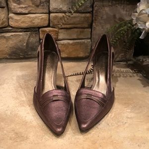 Parisian Platinum Evelyn Leather Heels • Sz 7-1/2